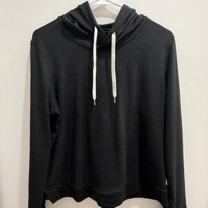 Vuori Essential Hoodie